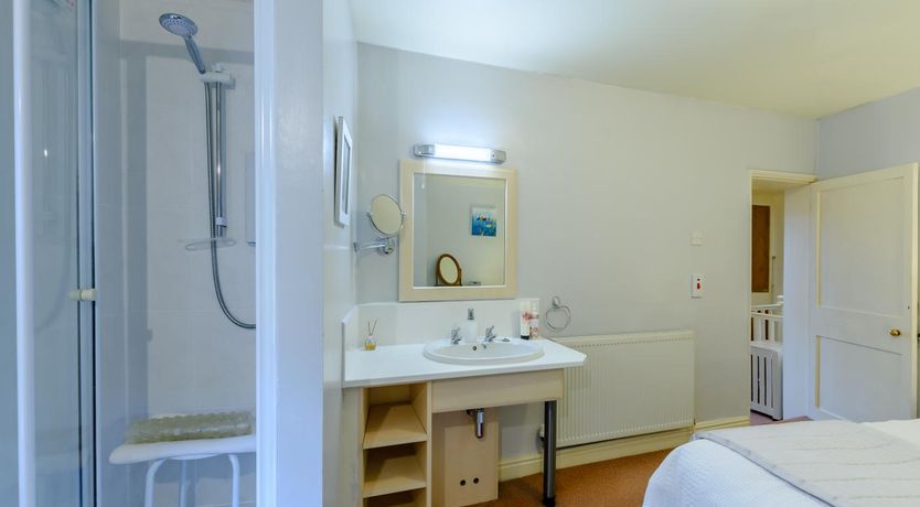 Photo of 3 Bed in Whitby