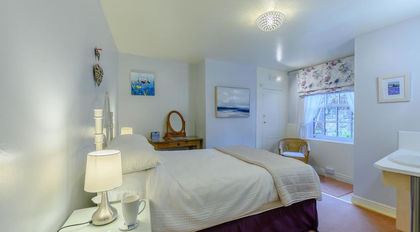 Photo of 3 Bed in Whitby