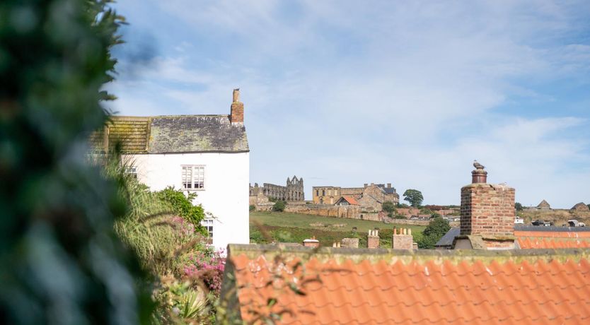 Photo of 3 Bed in Whitby