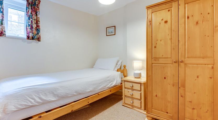 Photo of 3 Bed in Whitby