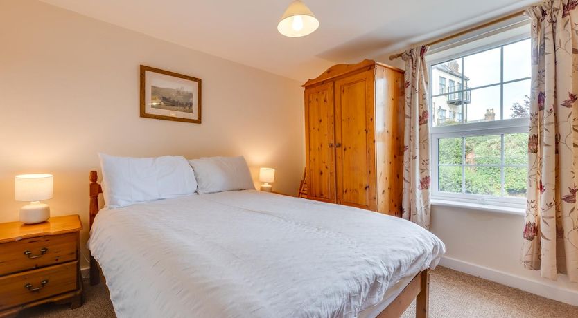 Photo of 3 Bed in Whitby