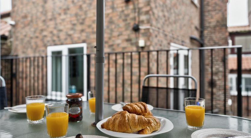 Photo of 2 Bed in Whitby