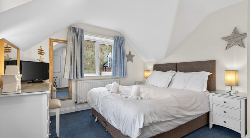 Photo of 2 Bed in Whitby