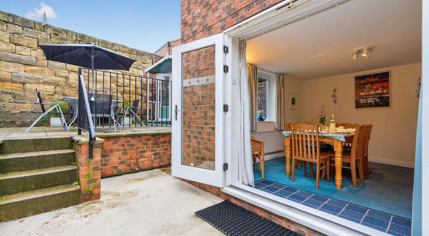 Photo of 2 Bed in Whitby