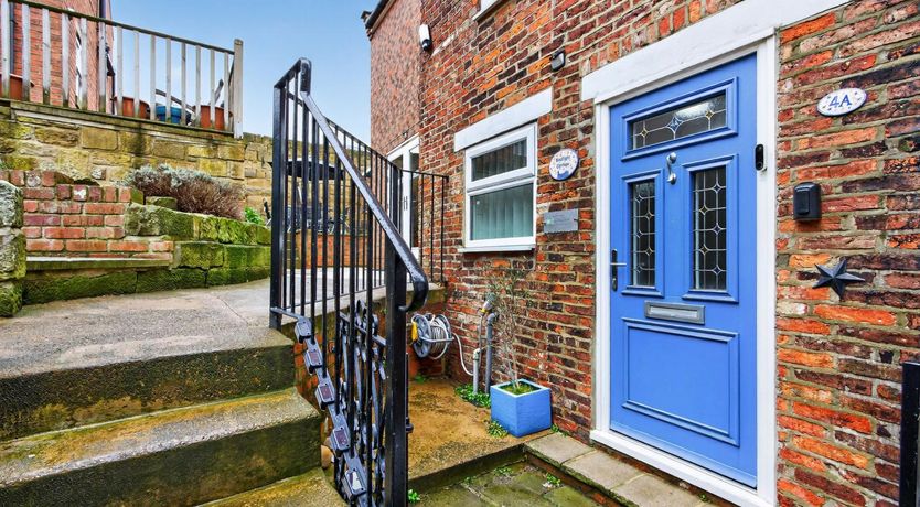 Photo of 2 Bed in Whitby