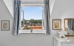 Photo of 2 Bed in Whitby