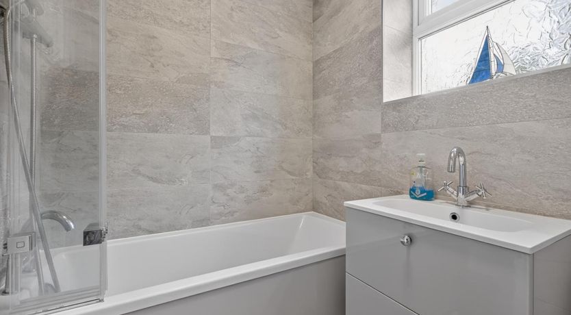 Photo of 2 Bed in Whitby