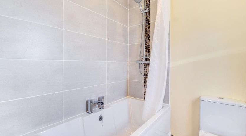 Photo of 2 Bed in Cardiff