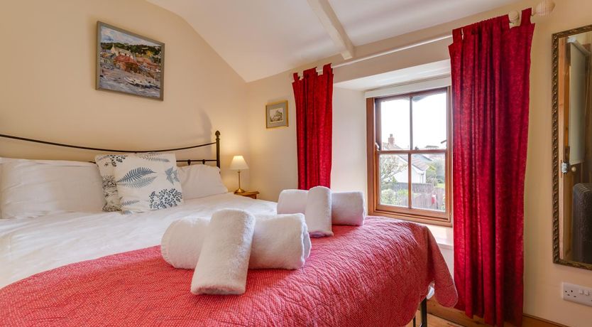 Photo of 2 Bed in St Just