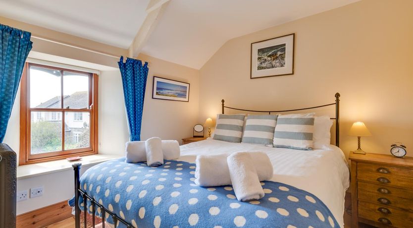 Photo of 2 Bed in St Just