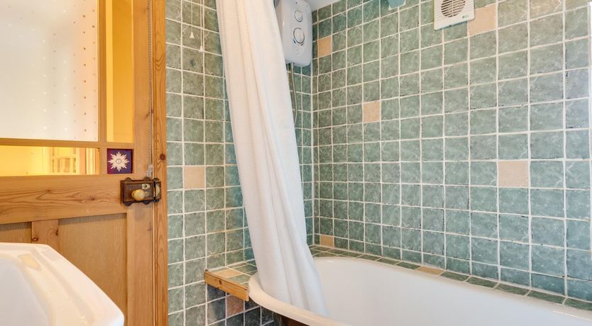 Photo of 2 Bed in St Just