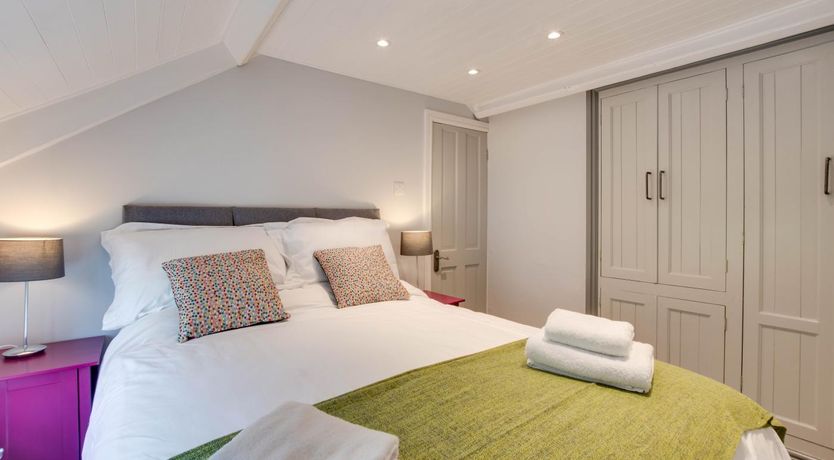 Photo of 2 Bed in Whitby