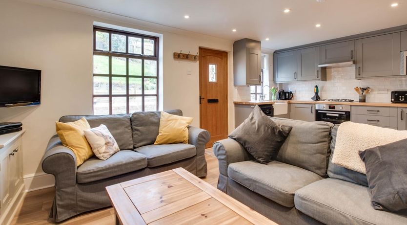 Photo of 2 Bed in Whitby