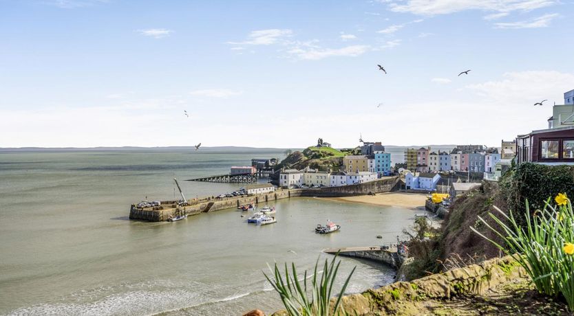 Photo of 4 Bed in Tenby