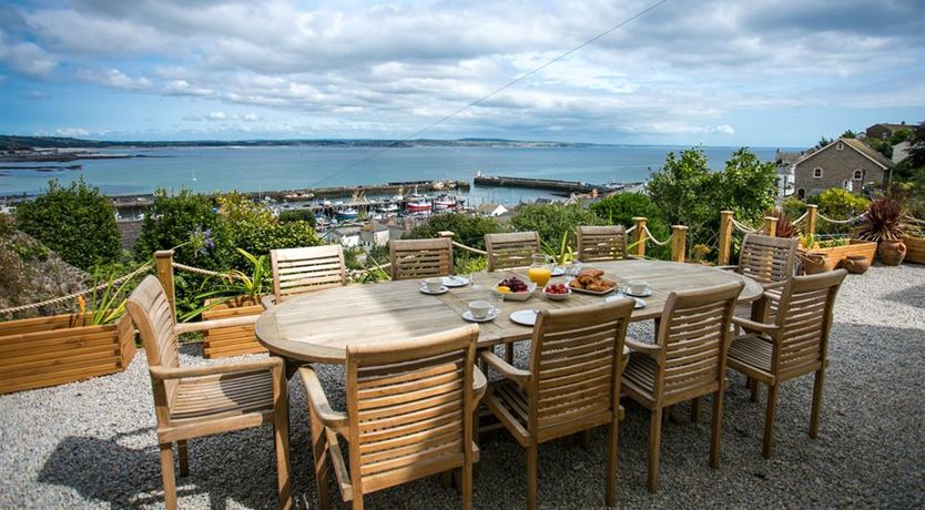 Photo of 4 Bed in Newlyn