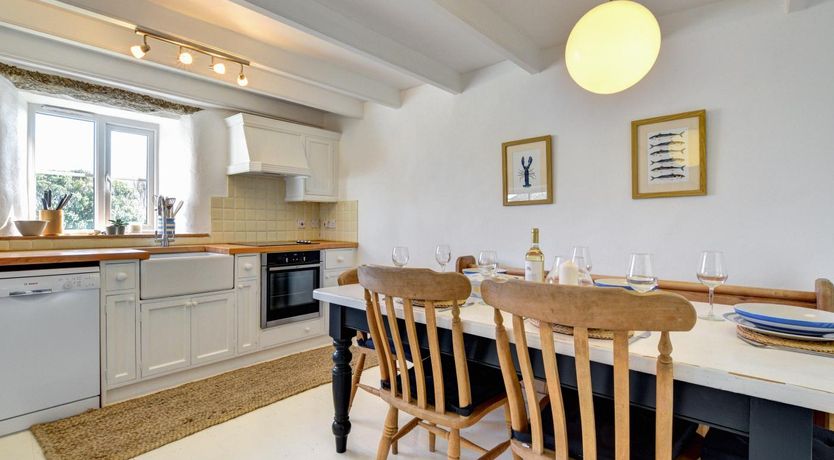 Photo of 3 Bed in Sennen