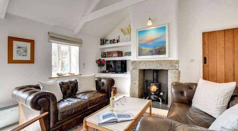 Photo of 3 Bed in Sennen