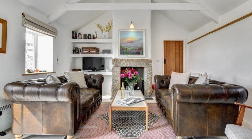 Photo of 3 Bed in Sennen