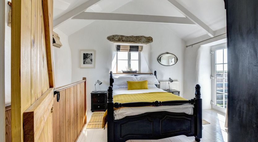 Photo of 3 Bed in Sennen