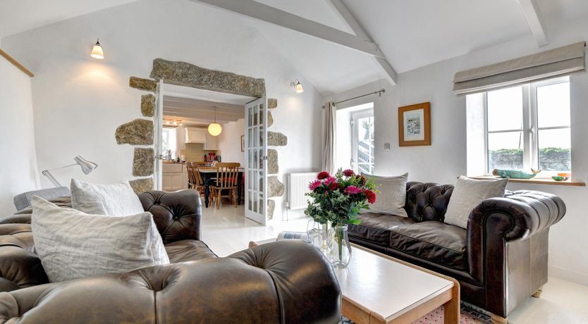 Photo of 3 Bed in Sennen