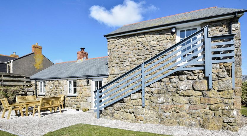 Photo of 3 Bed in Sennen