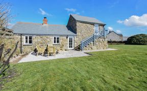 Photo of 3 Bed in Sennen