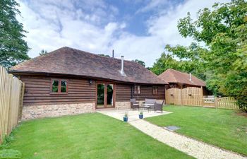 2 Bed in Rolvenden Holiday Home