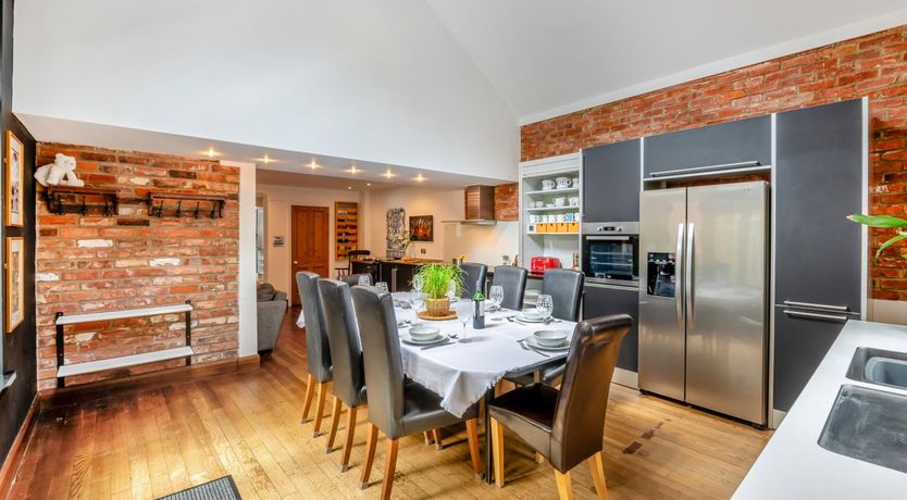 Photo of 4 Bed in Helmsley