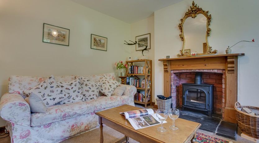 Photo of 2 Bed in Llangwm
