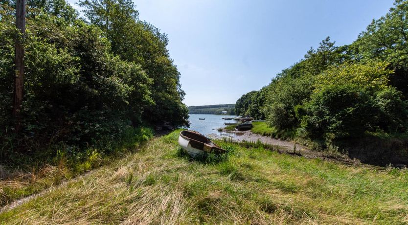 Photo of 2 Bed in Llangwm