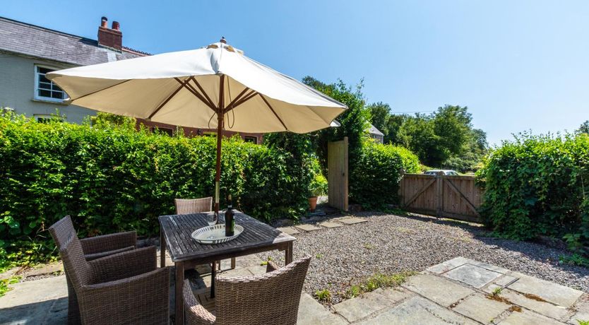 Photo of 2 Bed in Llangwm