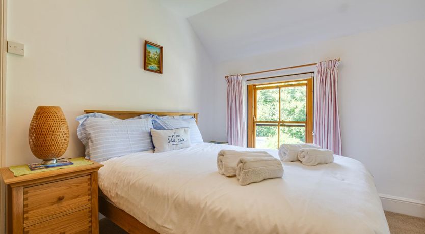 Photo of 2 Bed in Llangwm