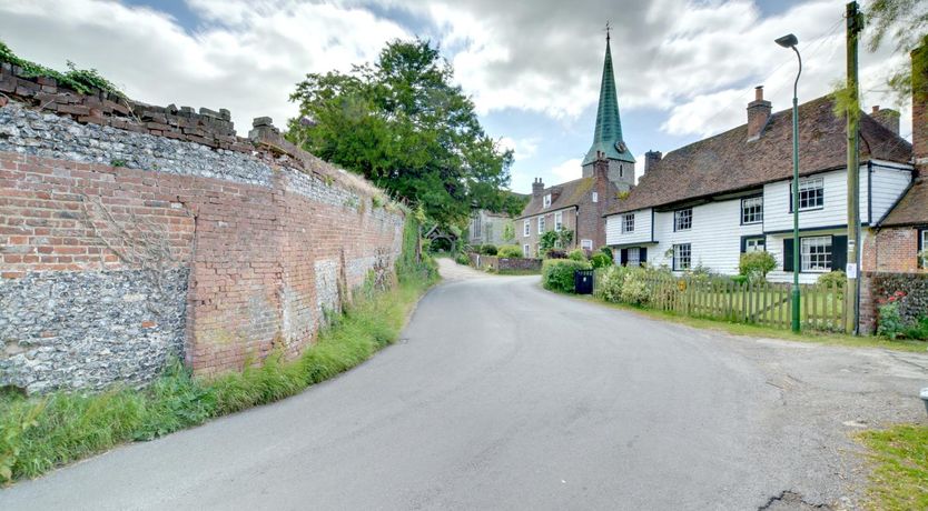 Photo of 4 Bed in Barham