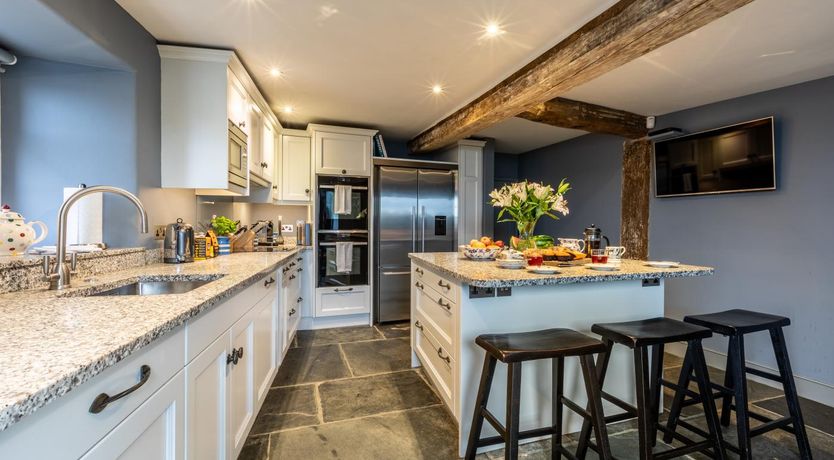 Photo of 5 Bed in Padstow