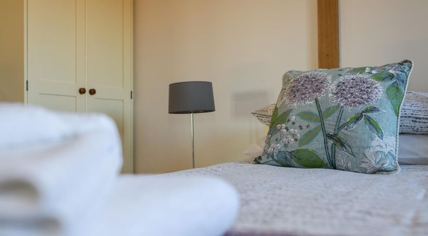 Photo of 2 Bed in Tenterden