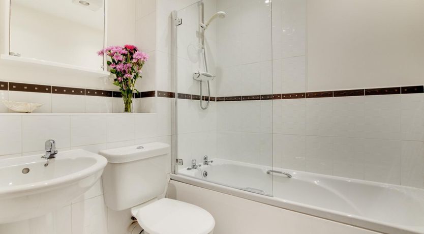 Photo of 2 Bed in Whitby