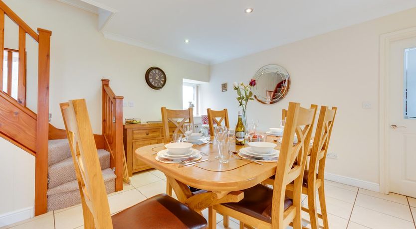 Photo of 3 Bed in Swansea Valley