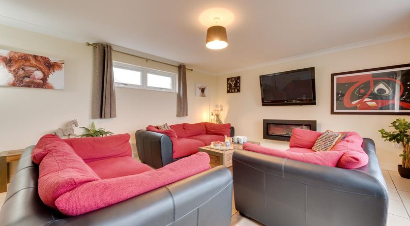 Photo of 3 Bed in Swansea Valley