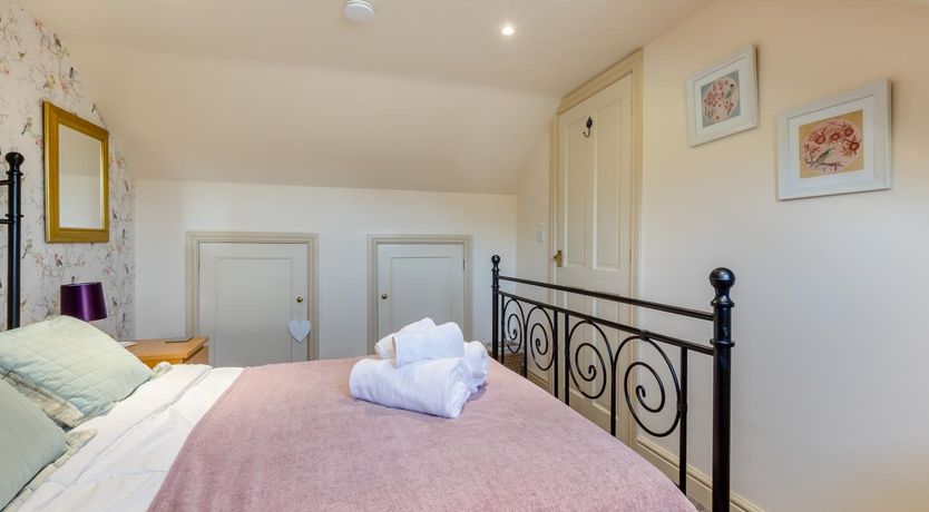 Photo of 2 Bed in Weybourne