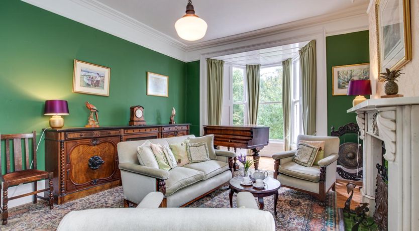 Photo of 7 Bed in Mousehole