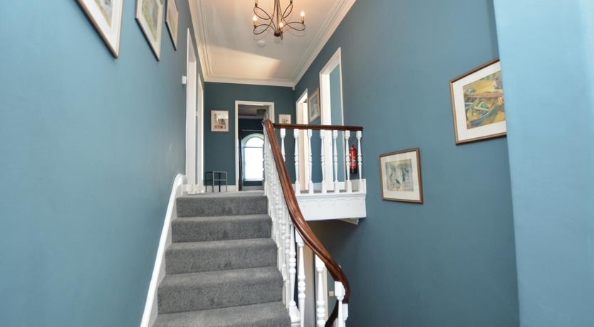 Photo of 7 Bed in Mousehole