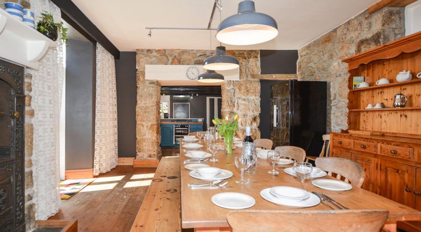 Photo of 7 Bed in Mousehole