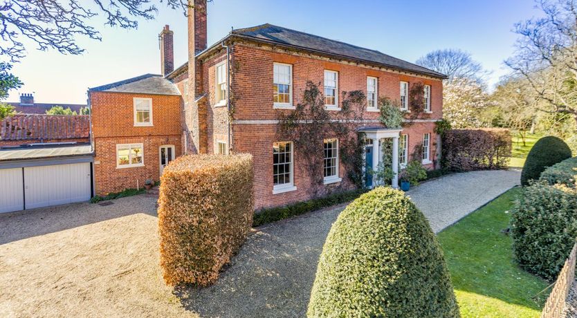 Photo of 6 Bed in Orford