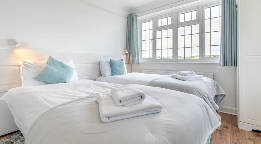 Photo of 4 Bed in Pentewan