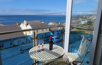 3 Bed in Porthleven Holiday Home
