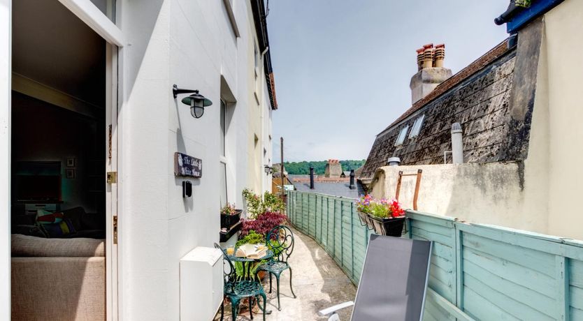 Photo of 2 Bed in Dartmouth