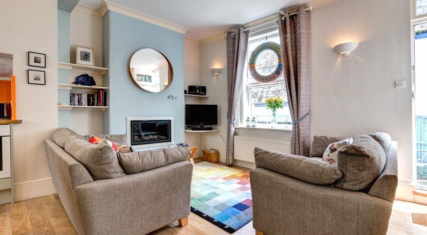 Photo of 2 Bed in Dartmouth