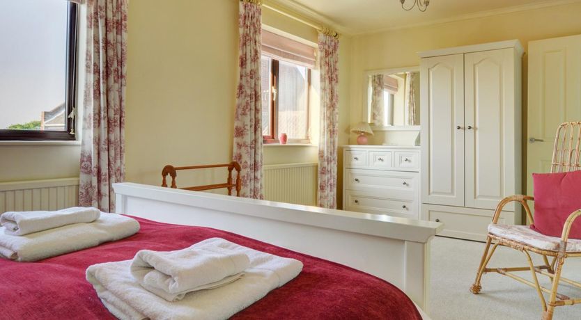 Photo of 3 Bed in Salthouse