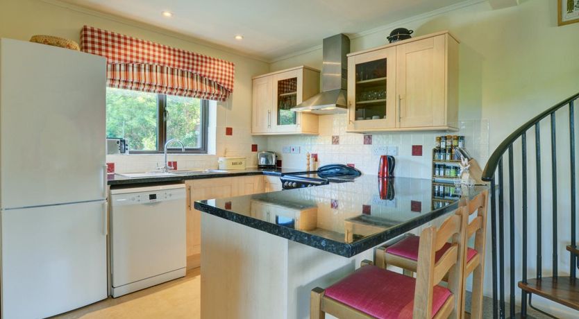 Photo of 3 Bed in Salthouse