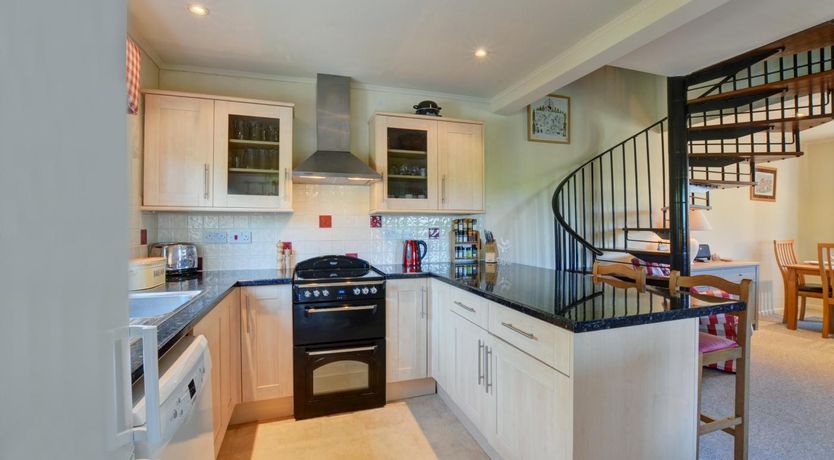 Photo of 3 Bed in Salthouse